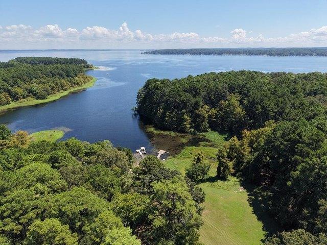 House for sale in Sabine, Texas
