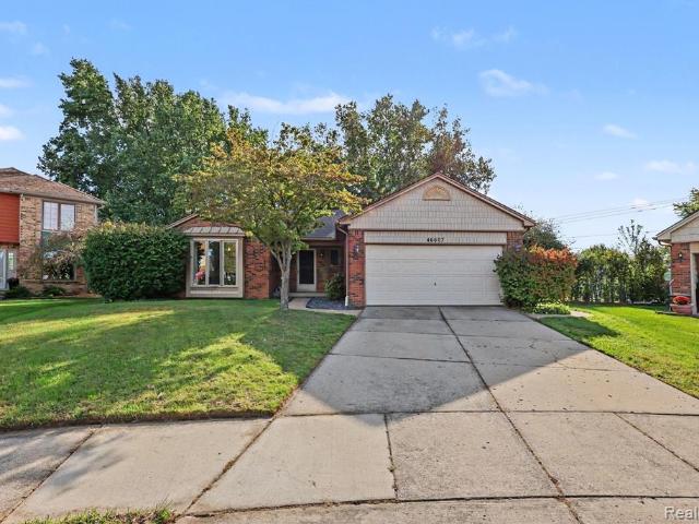 House for sale in Fox Run, Macomb Township