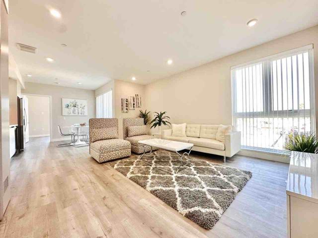 Apartment for rent in Canoga Park, California