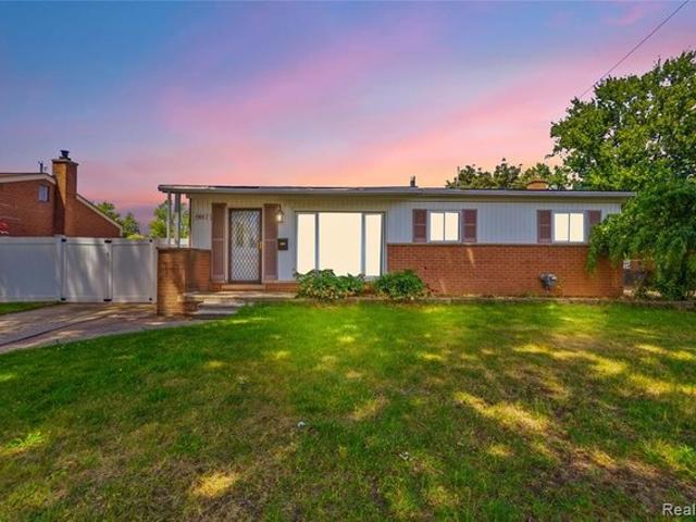 House for sale in Warren, Macomb County