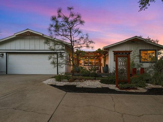 House for sale in Shasta, California
