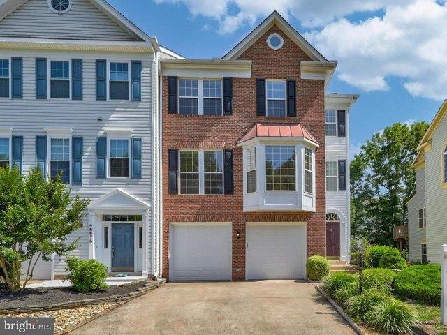 Townhouse for sale in Virginia