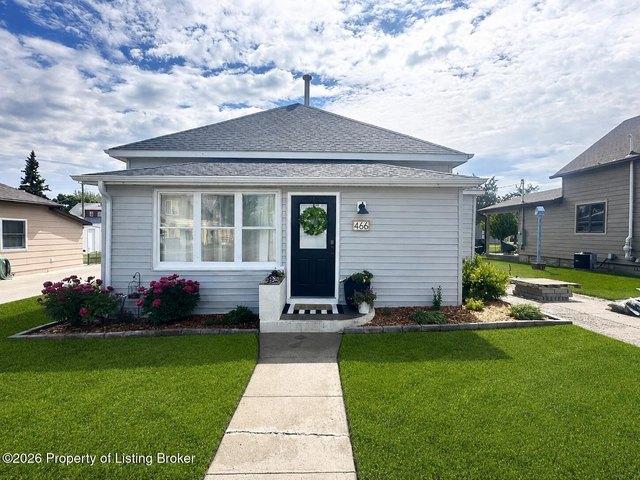 House for sale in Beach, North Dakota