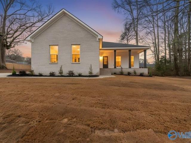House for sale in Arab, Alabama