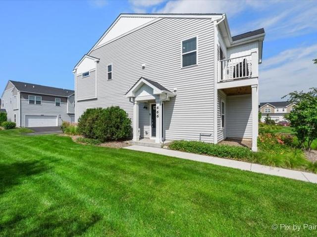 Townhouse for sale in South Elgin, Illinois