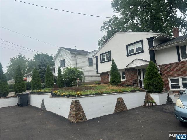 House for sale in Bergenfield
