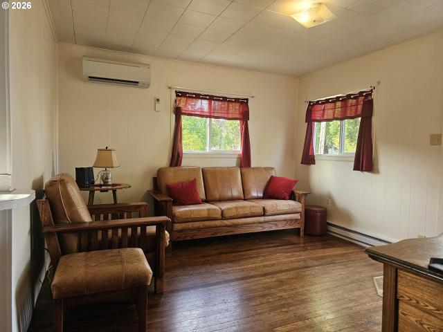 House for sale in Independence, Polk County