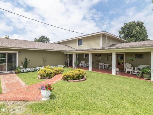House for sale in Holly Springs, Mississippi