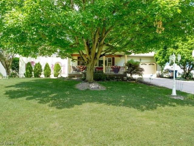 House for sale in Hubbard, Ohio