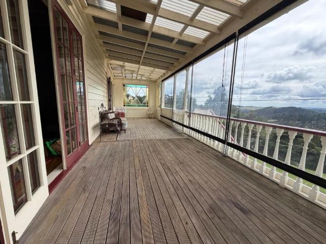 House for rent in Oratia