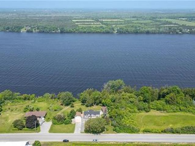 House for sale in Ontario
