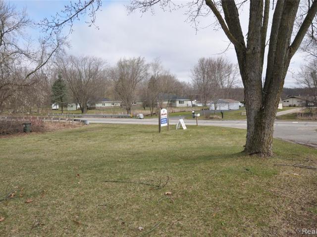 Commercial for sale in Hamburg, Michigan