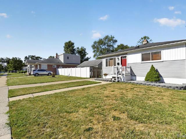 House for sale in Dearborn Heights, Michigan