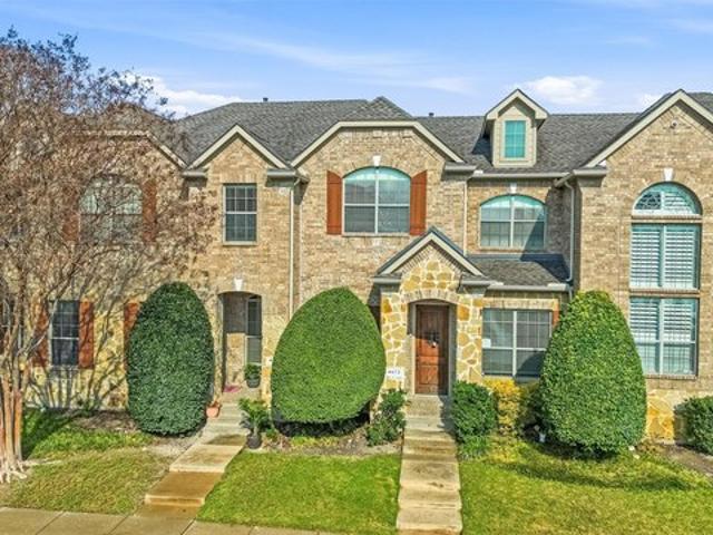 Townhouse for sale in Plano, Texas