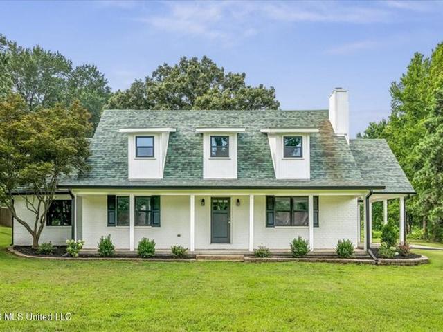 House for sale in Nesbit, Mississippi