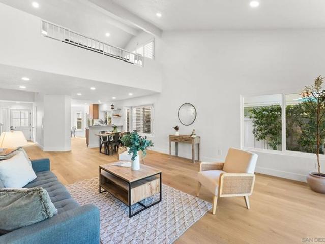 Townhouse for sale in Oceanside, California