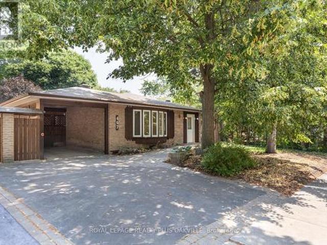 House for sale in Oakville, Ontario