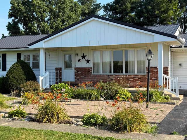 House for sale in Flora, Indiana