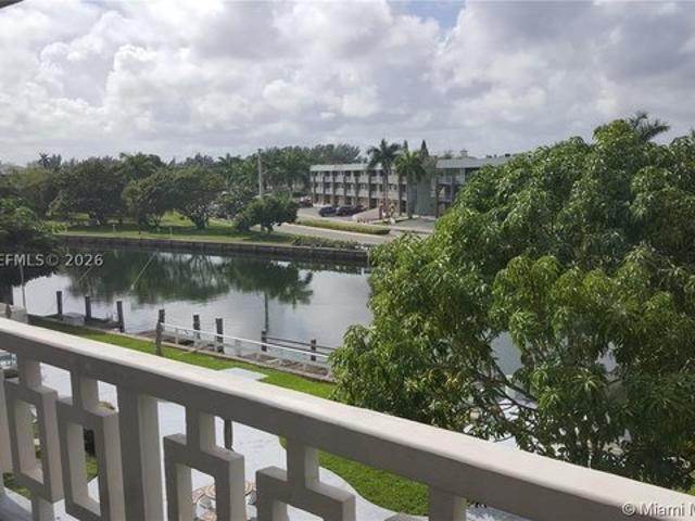 Condo for sale in Hallandale, Florida