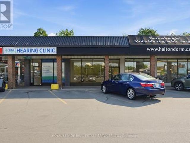 Commercial for rent in Burlington, Ontario