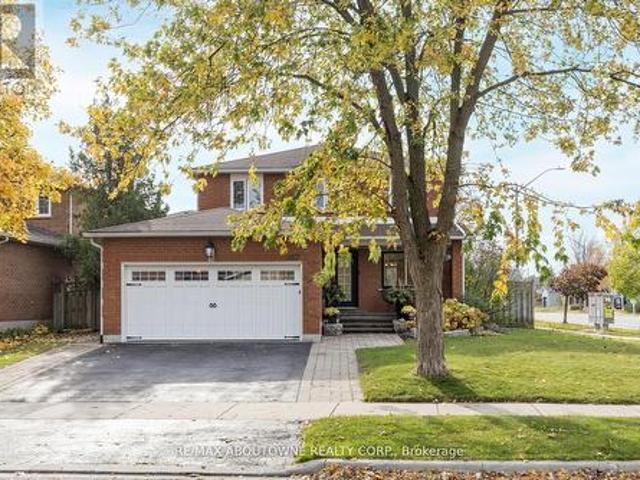 House for sale in Oakville, Golden Horseshoe