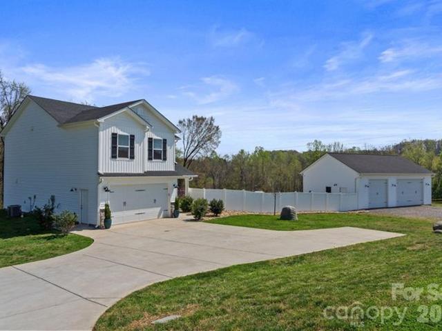 House for sale in Troutman, North Carolina