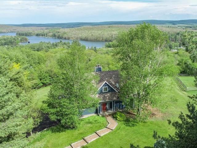 House for sale in Garrett, Maryland