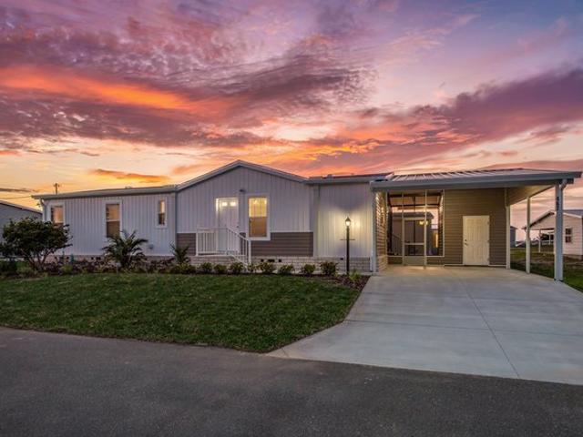 House for sale in Lady Lake, Florida