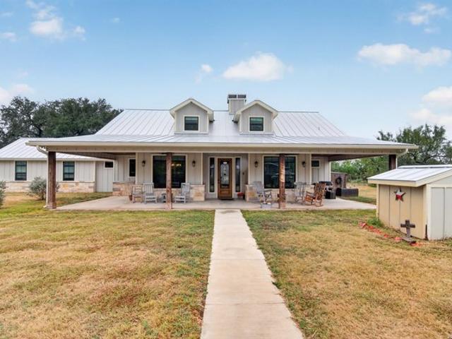 Farm for sale in Uvalde, Uvalde County