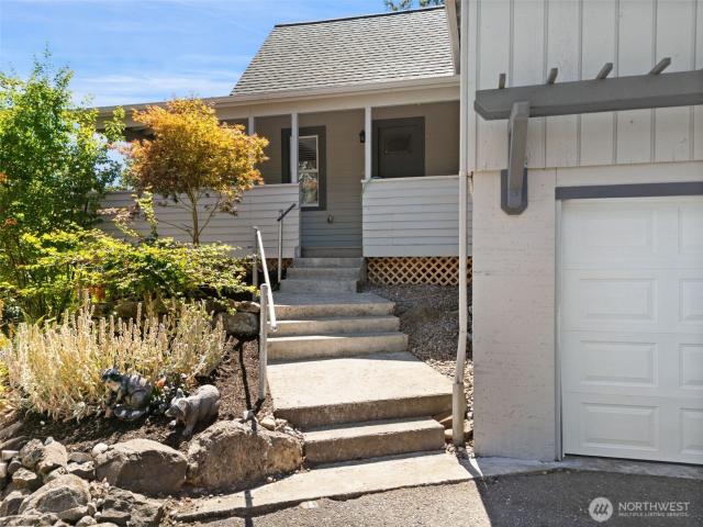 House for sale in Belfair, Washington