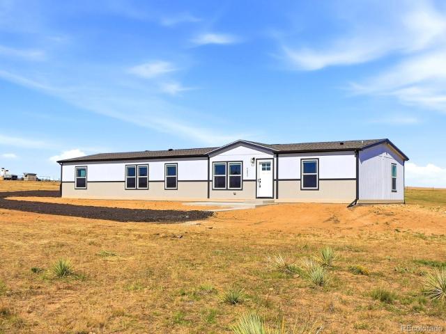 House for sale in Cottonwood Estates, Deer Trail
