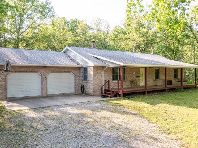 House for sale in Iuka, Illinois