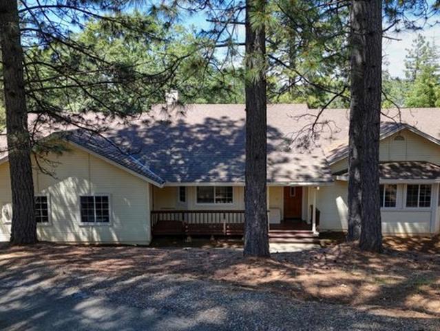 House for sale in Camino, California