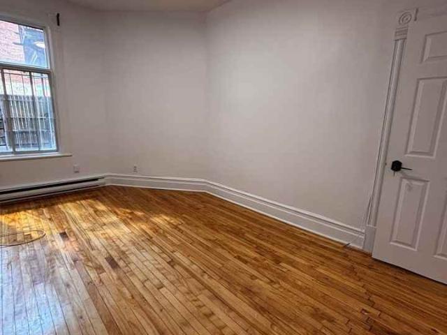 Apartment for rent in St. Leonard's, Quebec