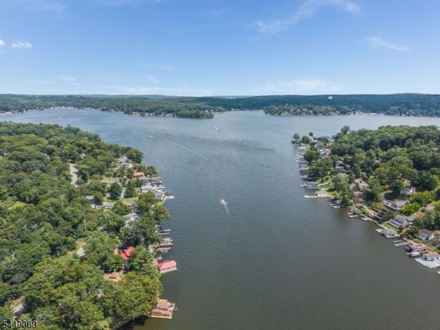 Townhouse for sale in Glasser, New Jersey