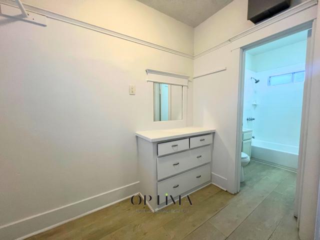 Apartment for rent in Long Beach, California