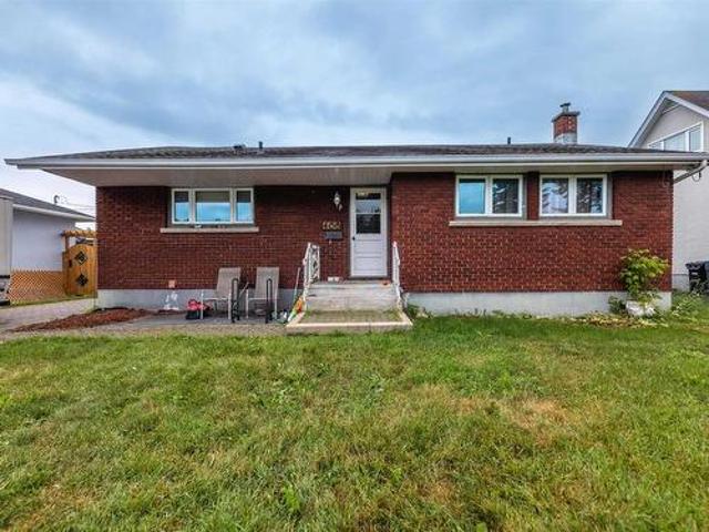 House for sale in Thunder Bay, Ontario