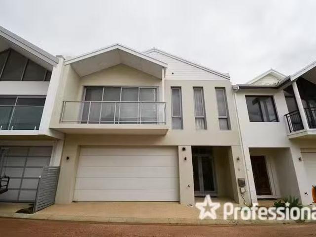 House for rent in Silver Sands