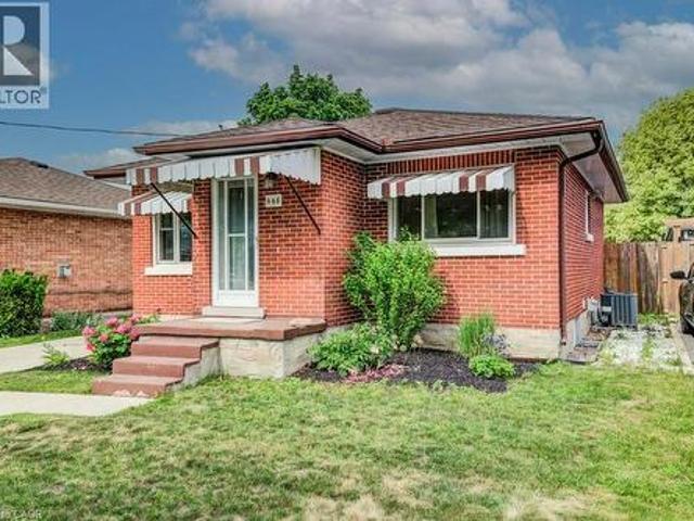 House for sale in Southdale, Kitchener