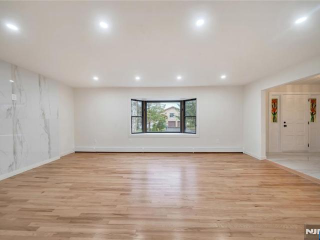 House for sale in Ridgefield, New Jersey