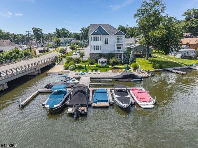 Townhouse for sale in Glasser, New Jersey