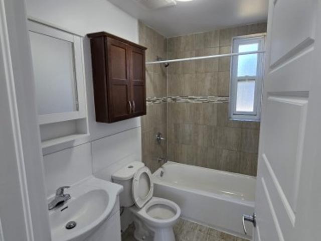Property for rent in Parc-Extension, Montréal