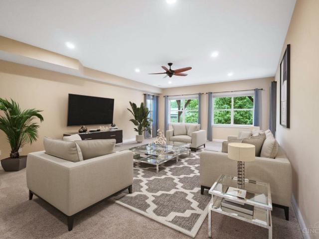 House for sale in Cincinnati, Columbia Tusculum