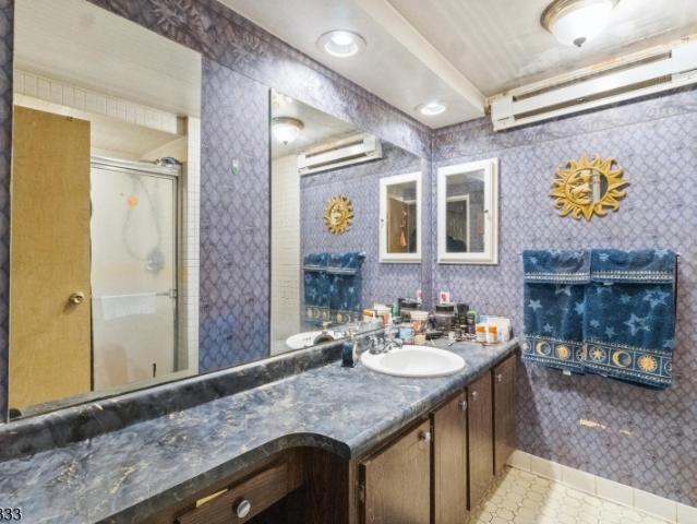 Condo for sale in Little Ferry, New Jersey