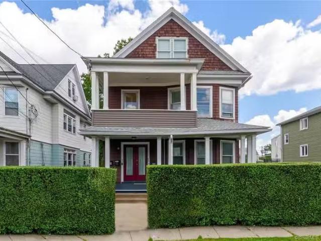 Condo for rent in Bridgeport