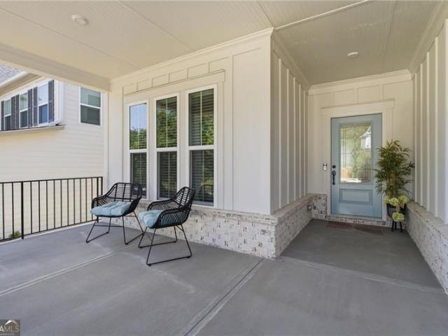House for sale in Flowery Branch, Georgia
