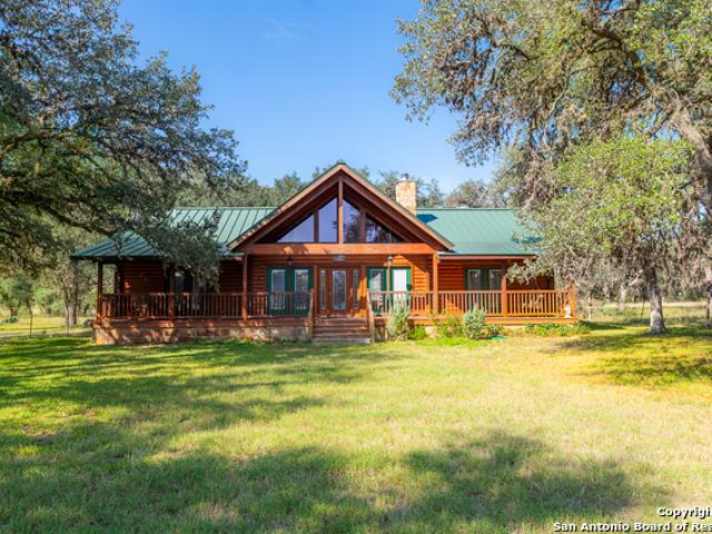 House for sale in Leakey