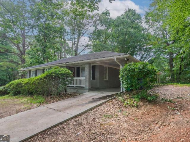 House for sale in Pine Lake, Georgia