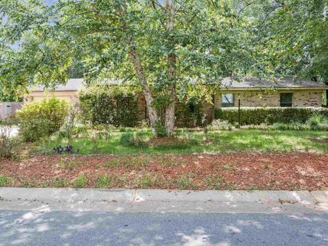 House for sale in Pace, Florida