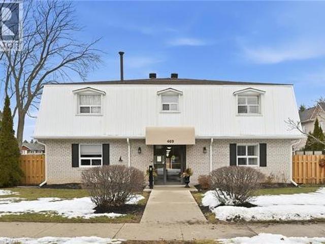 Townhouse for sale in Burlington, Ontario